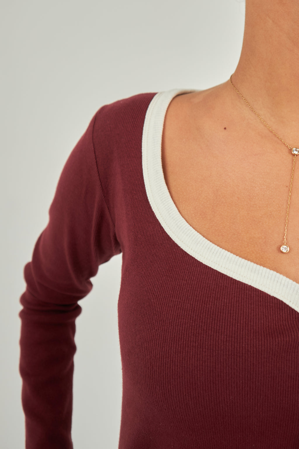 Top Burgundy & White